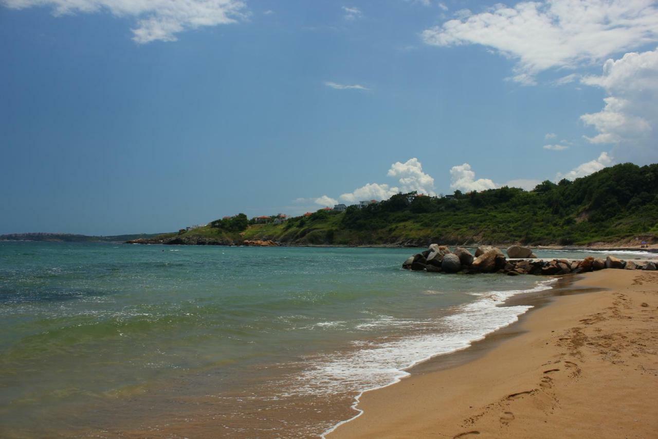 July'S Island Deluxe Apartment เชอร์โนโมเรทส์ ภายนอก รูปภาพ