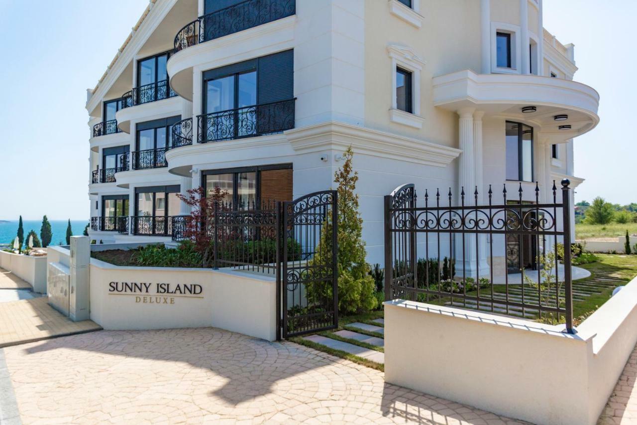 July'S Island Deluxe Apartment เชอร์โนโมเรทส์ ภายนอก รูปภาพ